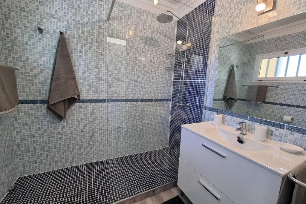 Lina 25 Playa Roca Appartement *